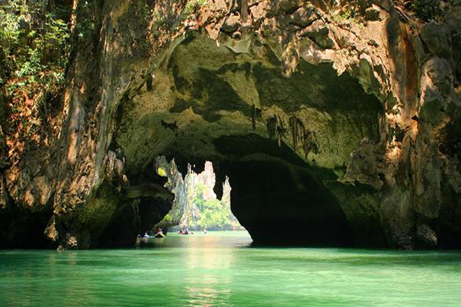 Phang Nga Sea Canoe by Big Boat