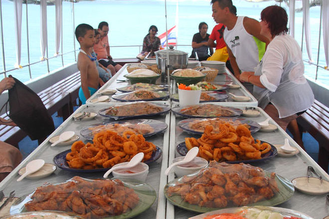 Phang Nga Sea Canoe by Big Boat